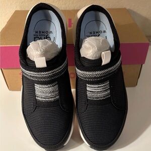 Ryka Engage women's slip-on shoes in black knit, size 5M